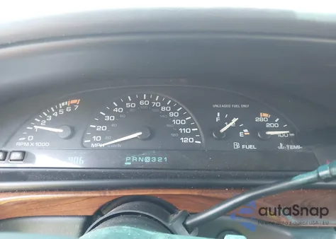 1998 Oldsmobile Eighty-Eight Ls z USA, uszkodzony, nr VIN 1G3HN52K7W4845557